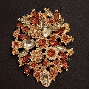 Vintage Elegant Gold and Brown Brooch or Pendant